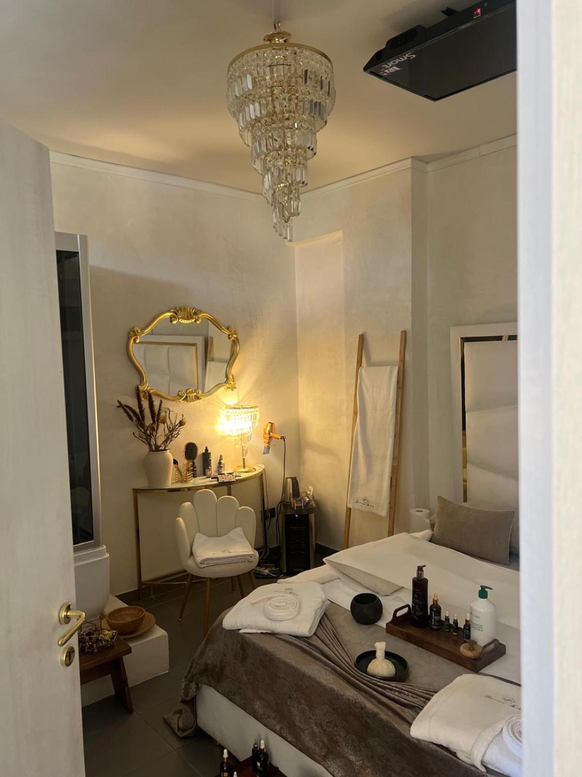 Femme Noir Luxury Spa Experience San Nicola La Strada Exterior photo